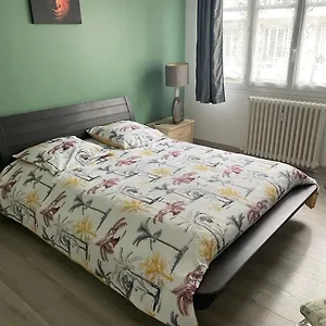 Avenue Des Fleurs Apartment